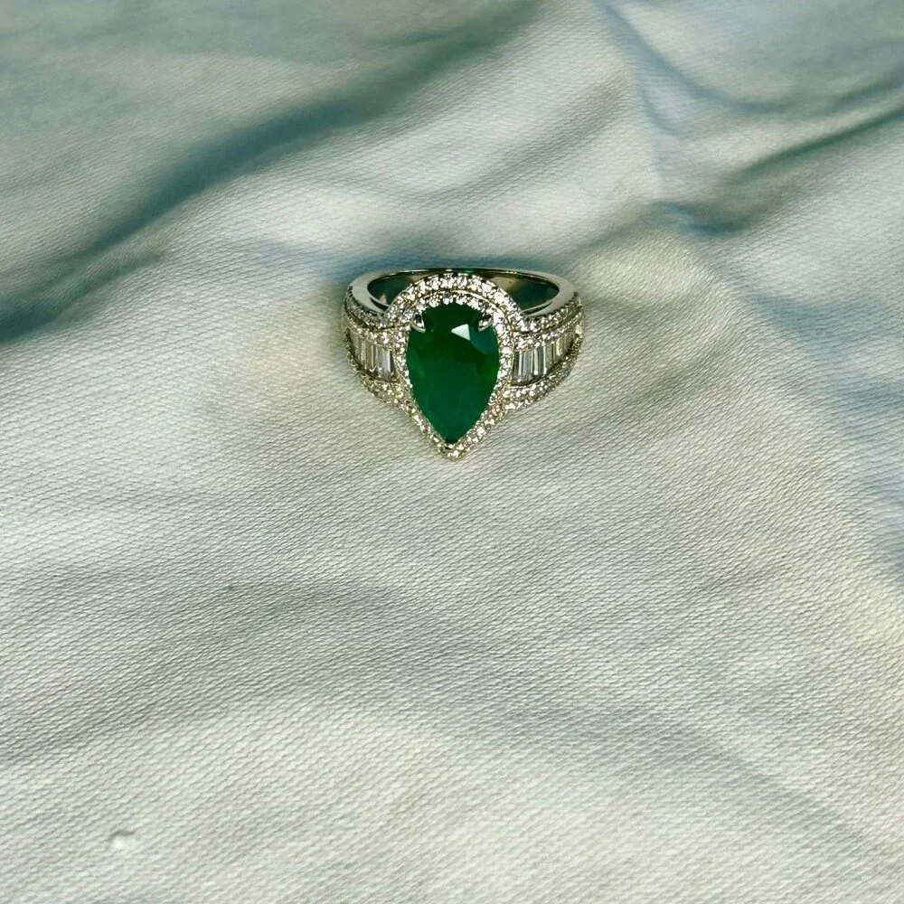 Halo Pear Cut Emerald Green Engagement Ring, size 6 3/4 - Picture 7 of 8